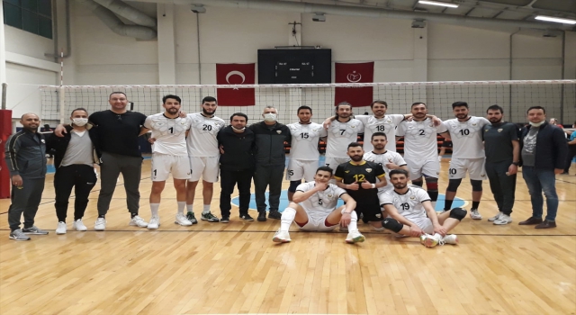 Konya Büyükşehir Belediyespor Erkek Voleybol Takımı sezonu galibiyetle kapattı