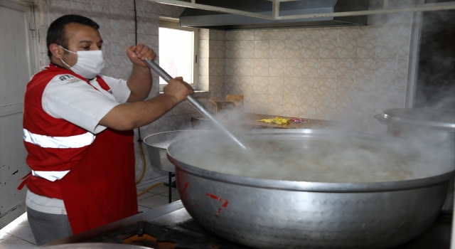 Çubuk’ta ihtiyaç sahibi ailelere iftar yemeği 