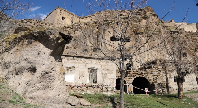 Aksaray Manastır Vadisi’ndeki yer altı şehri, ziyaretçilerini tarih yolculuğuna çıkartıyor