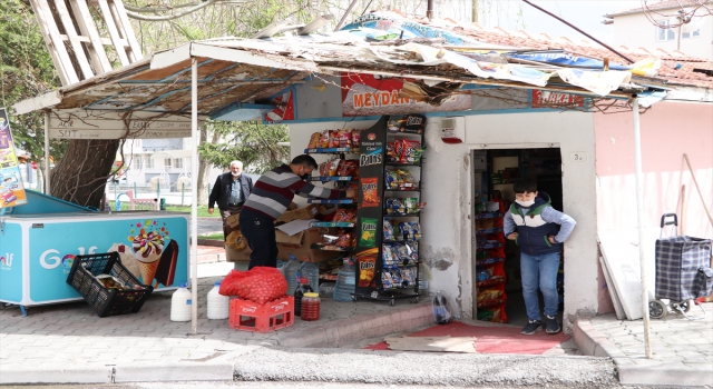 Niğde’de hayırseverler, 50 kişinin bakkal borcunu ödedi