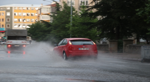 Kayseri’de sağanak ve dolu etkili oldu