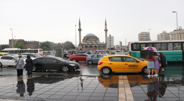 Kayseri’de sağanak etkili oldu