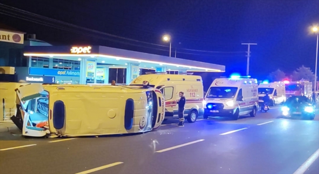 Nevşehir’de hasta taşıyan ambulans otomobille çarpıştı