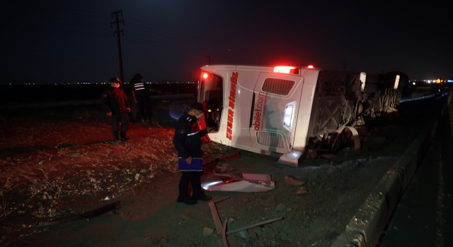 Konya’da yolcu otobüsü devrildi: 14 yaralı