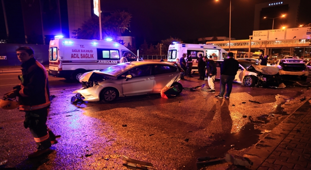 Başkentte zincirleme trafik kazası: 2 kişi yaralandı