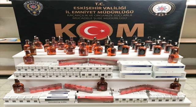 Eskişehir’de bir evde kaçak içki ve sigaralar ele geçirildi