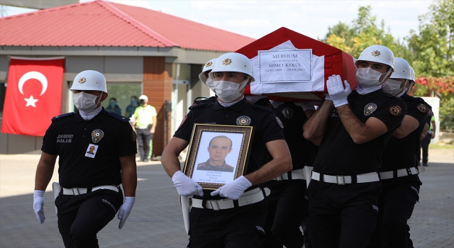 Bingöl’de evinde bıçakla yaralanan polis hayatını kaybetti