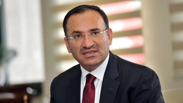 Adalet Bakanı Bozdağ: "Sağlık çalışanlarına karşı şiddet konusunda yeni adımlar atacağız"