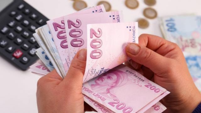 Kamu işçilerine verilecek yüzde 2,5 ek zamma ilişkin protokol imzalandı