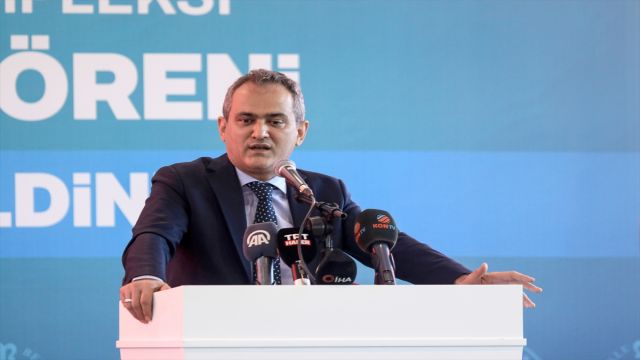 Milli Eğitim Bakanı Özer, imam hatip lisesi açılışında konuştu: