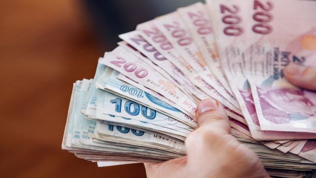 Asgari ücrete ikinci zam tartışması başladı AK Partili isim açıkladı rakam konuşuluyor 5 binin üstüne mi çıkacak?