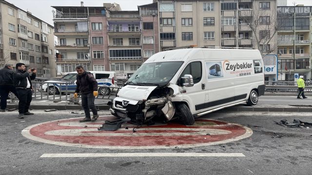 Kayseri'de zincirleme trafik kazasında 1 kişi yaralandı