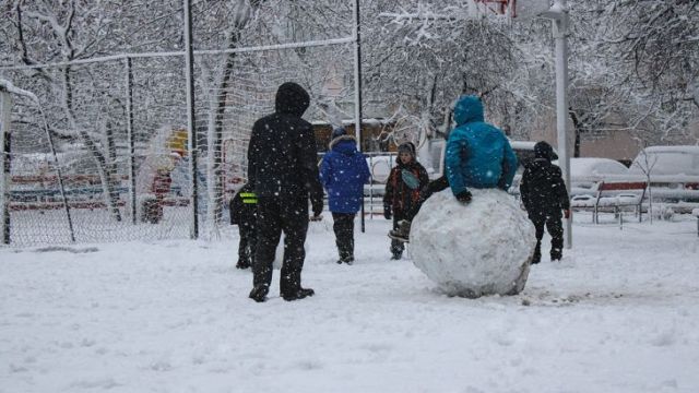 Konya'nın 4 ilçesinde eğitime kardan dolayı eğitime ara verildi!!