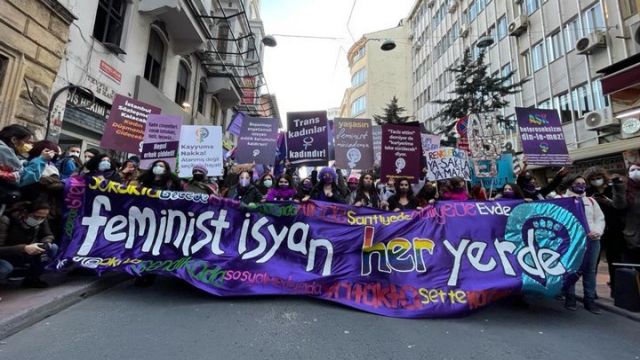 SON DAKİKA!! İstanbul Valiliği’nden Taksim'deki 8 Mart yürüyüşüne yasak!