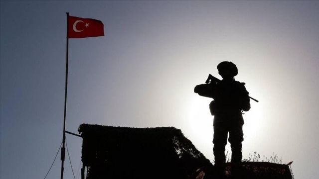 Türkiye’den Yunanistan’a Geçmeye Çalışan 5'i Terör Örgütü 9 Kişi Yakalandı