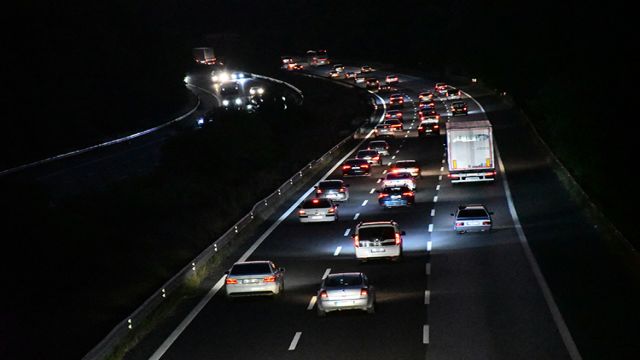 Yollarda Bayram Tatili Dönüşü Hareketliliği Yaşanıyor