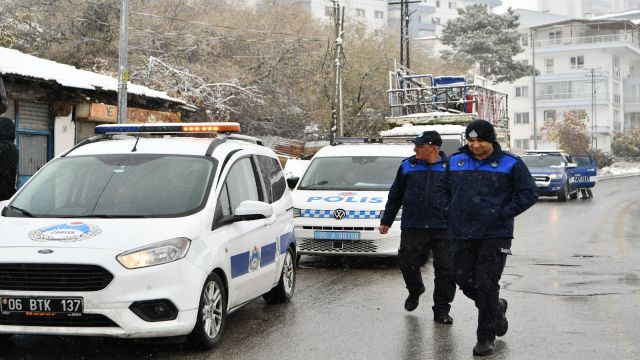 Mamak’ta Halk Sağlığını Tehdit Eden Alanlar Temizleniyor