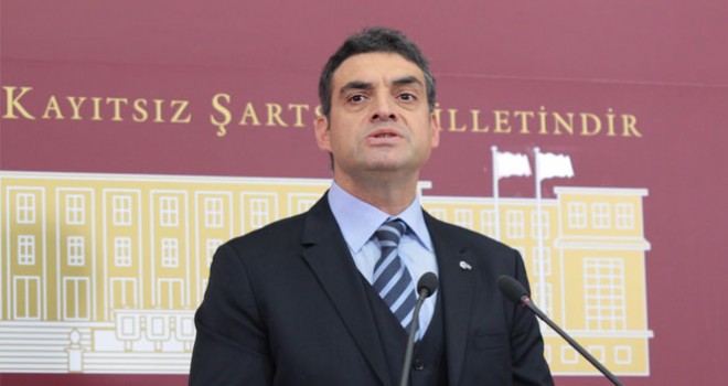 Umut Oran'dan, Gürsel Tekin'e tepki