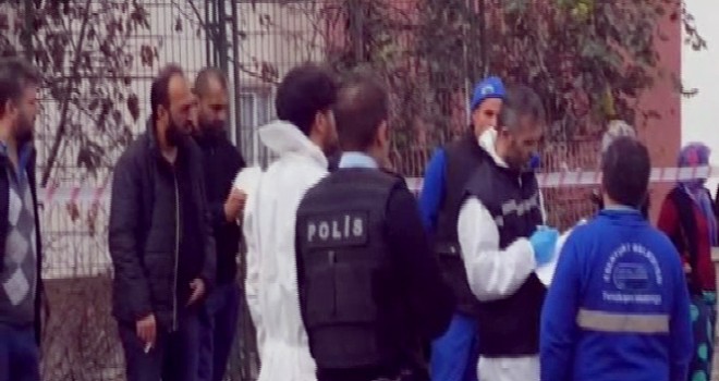 Esenyurt'ta çöp konteynerından ceset çıktı