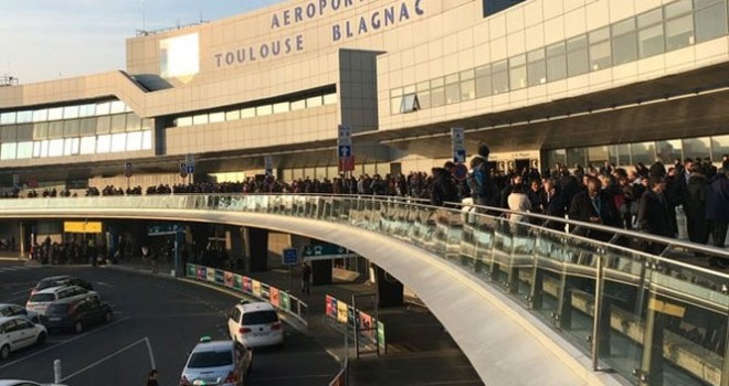 O ülkede alarm! Havaalimanı boşaltıldı