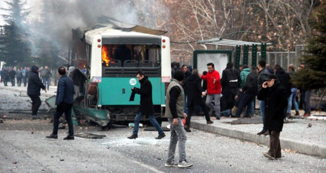 Kayseri'de çarşı iznine çıkan askerlere bombalı saldırı
